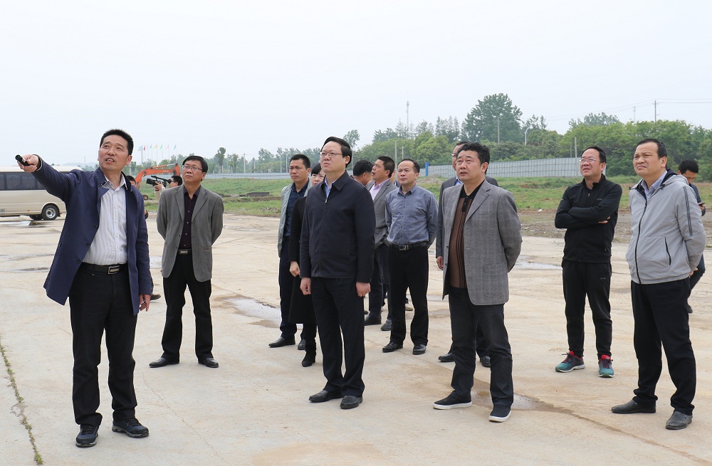 刘启华调研网球特色小镇项目建设_今日京山新闻网