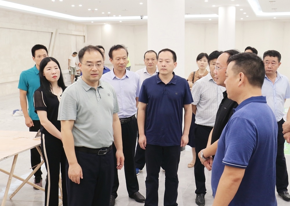 张勇调研网球赛事中心及相关配套项目