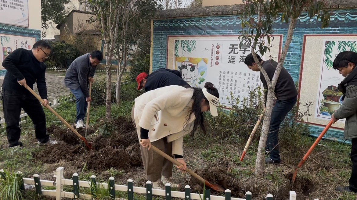 京山市永兴小学：植绿护绿润童心 同心共筑美校园1e9f57dc5efab430c8cd901af42683434