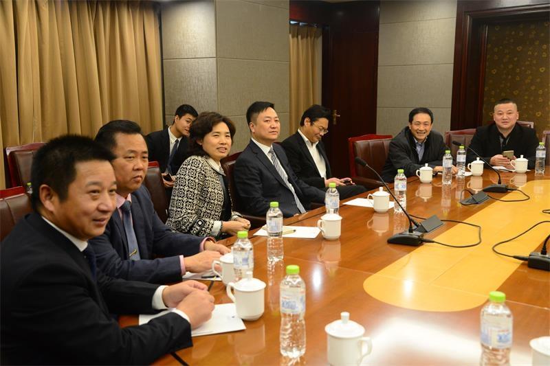 市县领导会见楚商大会知名企业家
