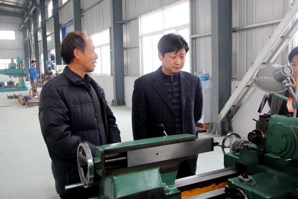 王显祥督促重点项目建设抢前争先