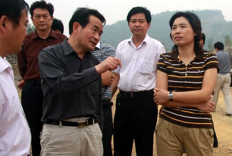 周志红检查矿山及危化物品安全生产