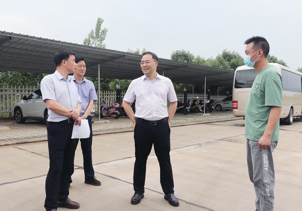 张勇到我市部分重点企业调研